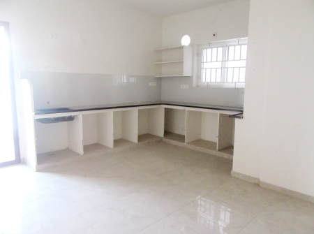 5) Li id 386 - Kitchen.jpg